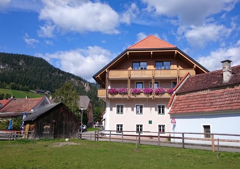 Готель Der Graggober Oberwoelz Stadt Екстер'єр фото